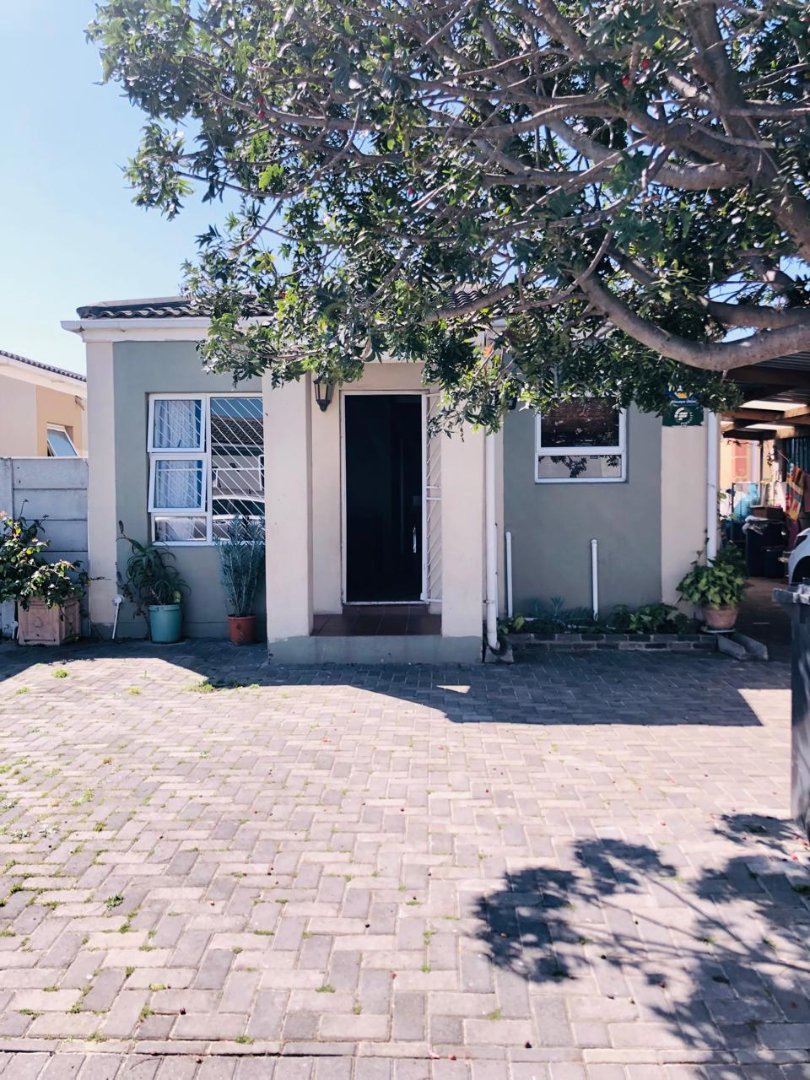  Bedroom Property for Sale in The Connifers Western Cape